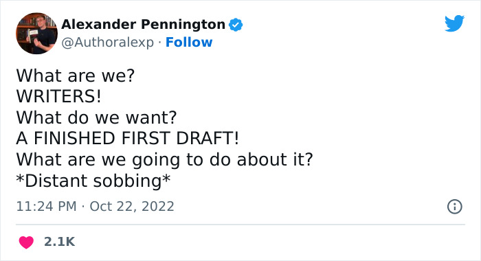 30 Comically Spot-On Tweets About Writing, Reading, And Everything In Between, As Pointed Out By This Author 30 Comically Spot-On Tweets About Writing, Reading, And Everything In Between, As Pointed Out By This Author