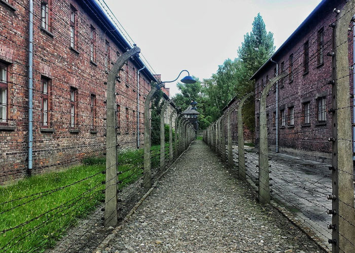 50 Historical Facts That Have Completely Ruined The Way These People See The World 50 Historical Facts That Have Completely Ruined The Way These People See The World