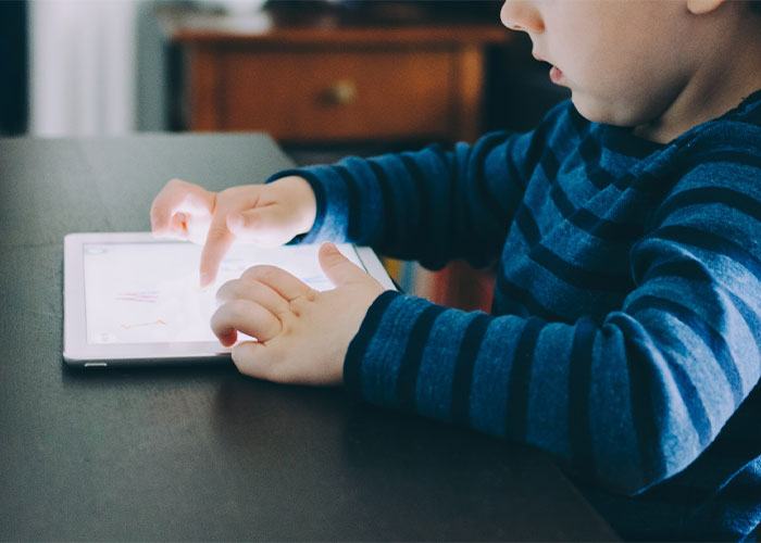 “Wine Mums”: People Online Describe What They Consider To Be A Terrible Parent (30 Examples) “Wine Mums”: People Online Describe What They Consider To Be A Terrible Parent (30 Examples)