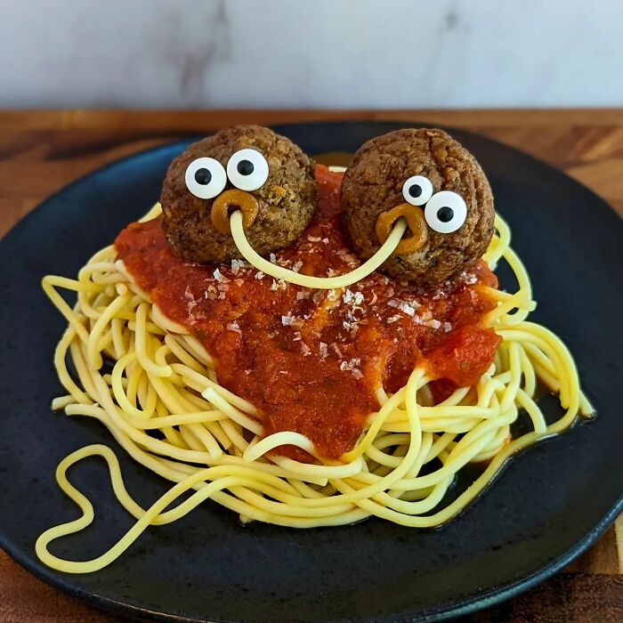 35 Humorous Food Art That This Artist Made By Adding Funny Faces On Top Of Her Creations 35 Humorous Food Art That This Artist Made By Adding Funny Faces On Top Of Her Creations