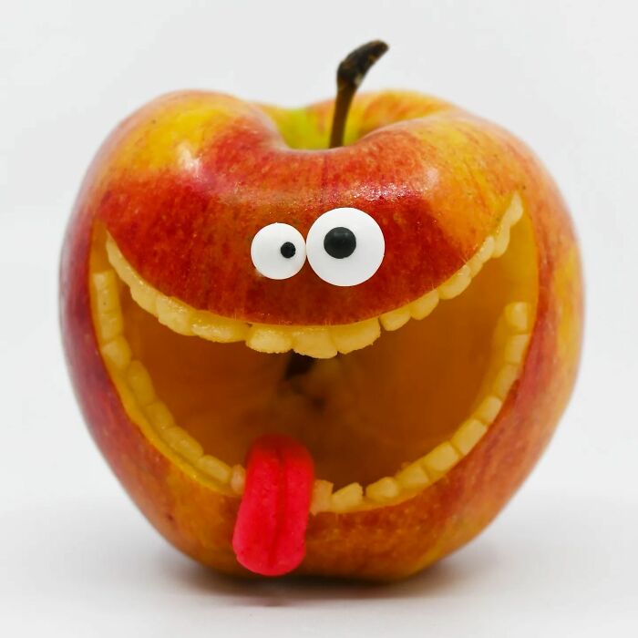 35 Humorous Food Art That This Artist Made By Adding Funny Faces On Top Of Her Creations 35 Humorous Food Art That This Artist Made By Adding Funny Faces On Top Of Her Creations