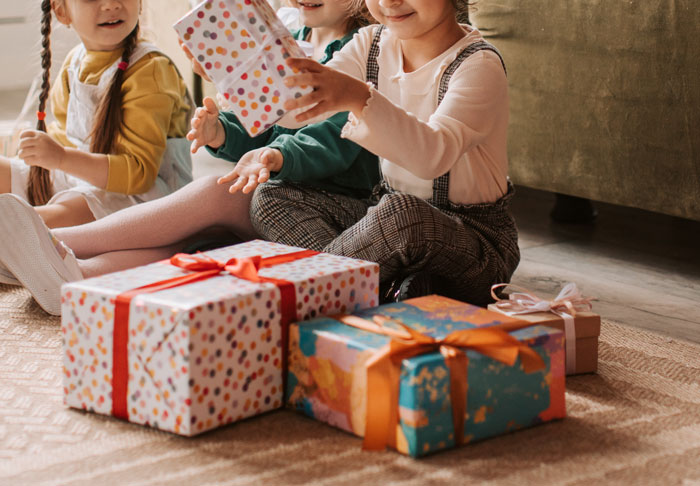 Mom Decides To Throw Her Daughter A Separate Birthday And Not Have A Double Party With Her Niece, Drama Ensues Mom Decides To Throw Her Daughter A Separate Birthday And Not Have A Double Party With Her Niece, Drama Ensues