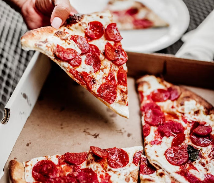 8-Year-Old Girl Finds Out The Meaning Of “Careful What You Wish For” When Mum Serves Her Nothing But Salami Pizza For A Week 8-Year-Old Girl Finds Out The Meaning Of “Careful What You Wish For” When Mum Serves Her Nothing But Salami Pizza For A Week