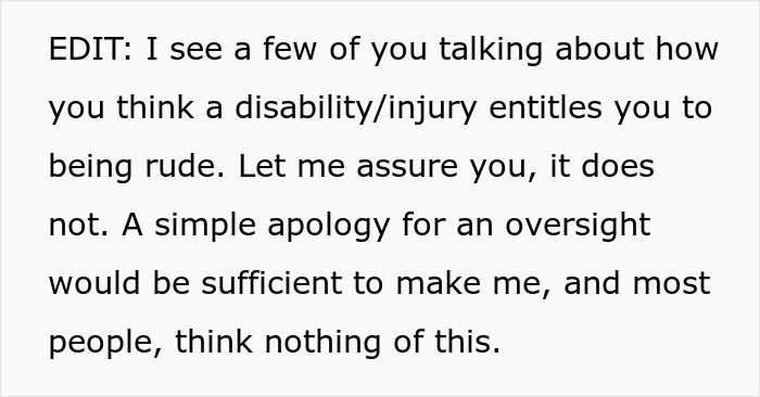 Netizens Applaud This Plane Passenger For Coming Up With The Perfect Revenge On People Who Keep Pulling On Their Seat When Standing Up Netizens Applaud This Plane Passenger For Coming Up With The Perfect Revenge On People Who Keep Pulling On Their Seat When Standing Up