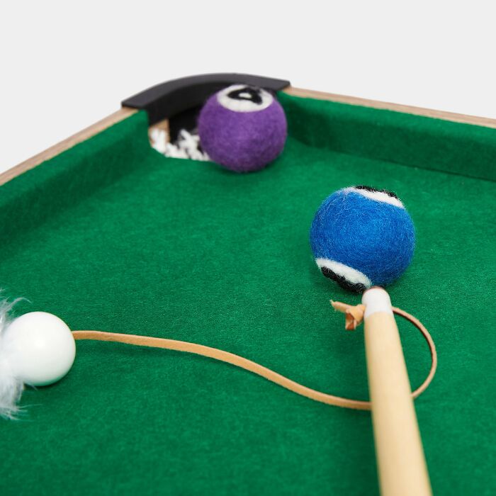 Interactive Mini Billiards For Cats: Perfect To Keep Your Pet Occupied Interactive Mini Billiards For Cats: Perfect To Keep Your Pet Occupied