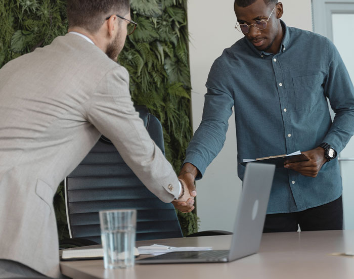 Person Shares Story Of “Recruitment Hell” After Company Revokes Their Job Offer Person Shares Story Of “Recruitment Hell” After Company Revokes Their Job Offer