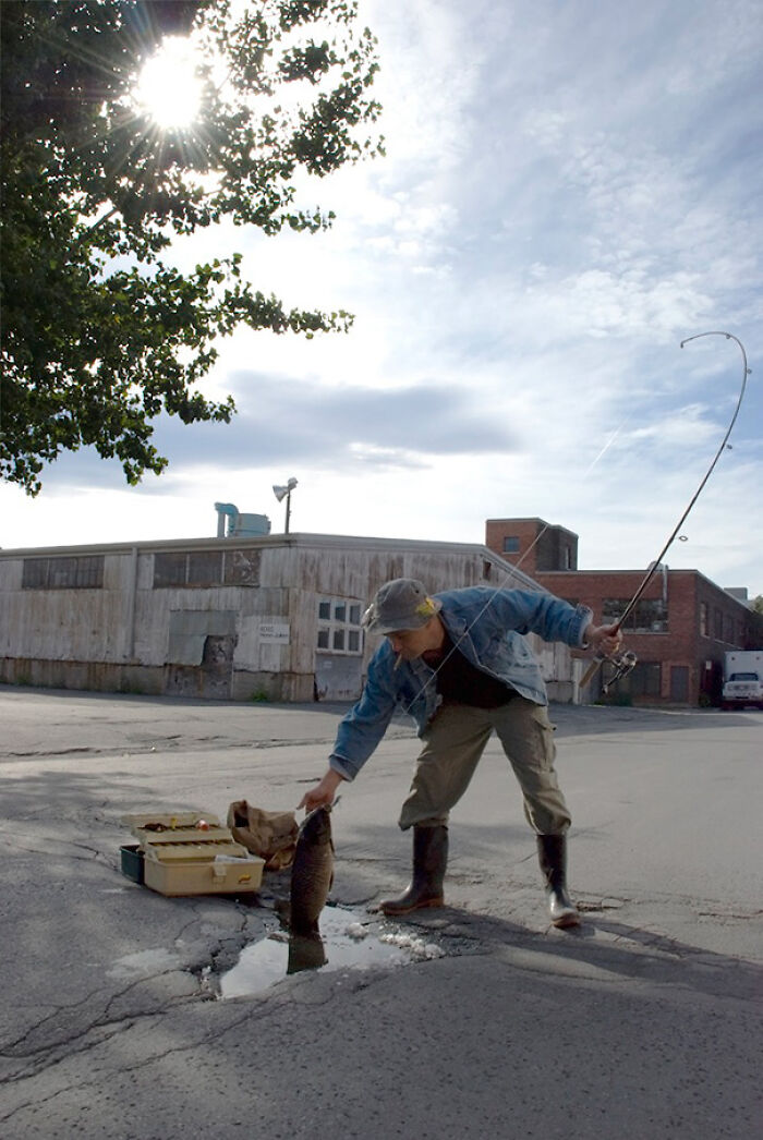 The Art Of Potholes: These Artists Turned &#8216;Urban Blemishes&#8217; Into Creative Photo Opportunities (20 Pics)