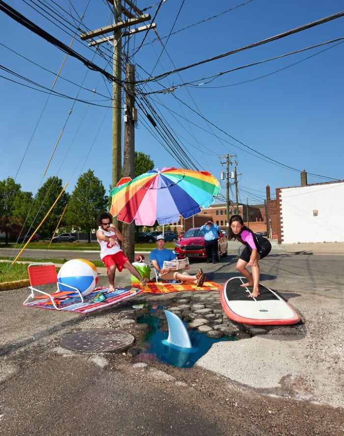 The Art Of Potholes: These Artists Turned &#8216;Urban Blemishes&#8217; Into Creative Photo Opportunities (20 Pics)