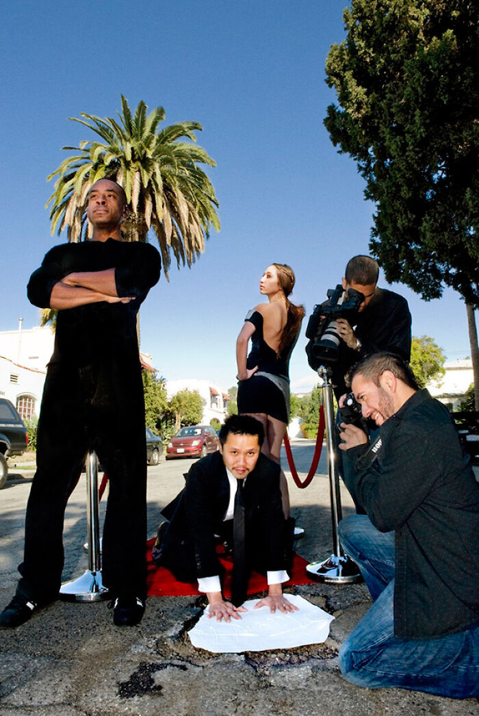 The Art Of Potholes: These Artists Turned &#8216;Urban Blemishes&#8217; Into Creative Photo Opportunities (20 Pics)