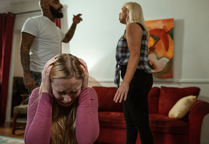 35 People Share Behaviors They Thought Were Normal Because Of Their Family But Realized Were Weird Later On In Life