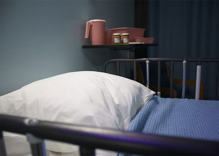 35 People Reveal Deathbed Confessions They’ve Heard That They Can’t Get Out Of Their Heads