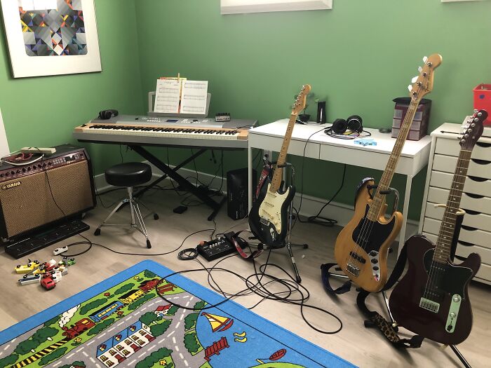 Hey Pandas, Share Your Music Instrument (Closed) Hey Pandas, Share Your Music Instrument (Closed)