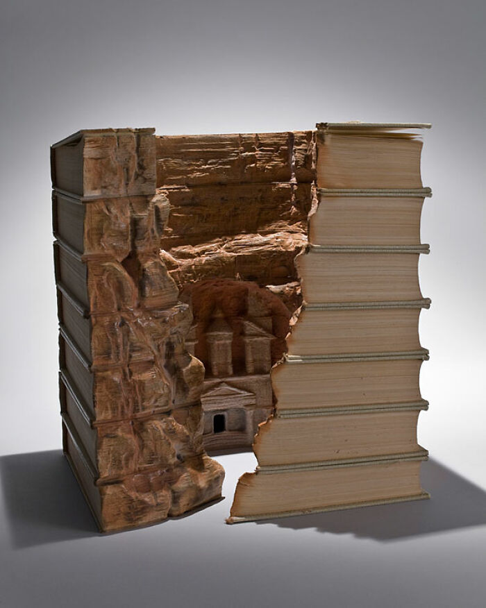 30 Stunning Landscapes That This Artist Created By Carving And Painting Old Books 30 Stunning Landscapes That This Artist Created By Carving And Painting Old Books