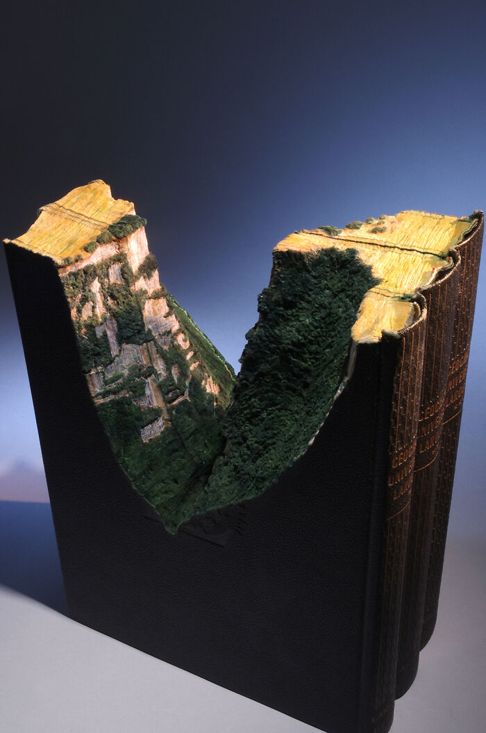 30 Stunning Landscapes That This Artist Created By Carving And Painting Old Books 30 Stunning Landscapes That This Artist Created By Carving And Painting Old Books