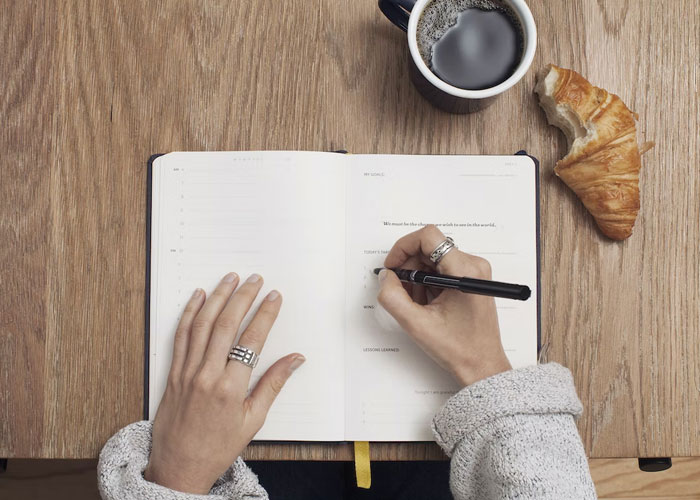 30 Savage Ways People Got Revenge On Their Bosses Before Leaving The Job 30 Savage Ways People Got Revenge On Their Bosses Before Leaving The Job