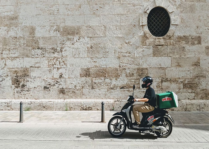 50 Customer Service Workers Share Memorable Interactions That Continue To Haunt Them To This Day 50 Customer Service Workers Share Memorable Interactions That Continue To Haunt Them To This Day