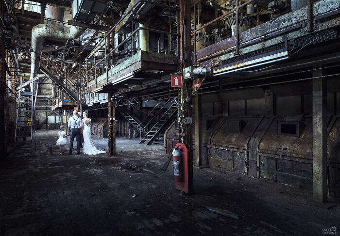 Rusty Love: 8 Wedding Pictures Taken At Abandoned Locations In Belgium Rusty Love: 8 Wedding Pictures Taken At Abandoned Locations In Belgium