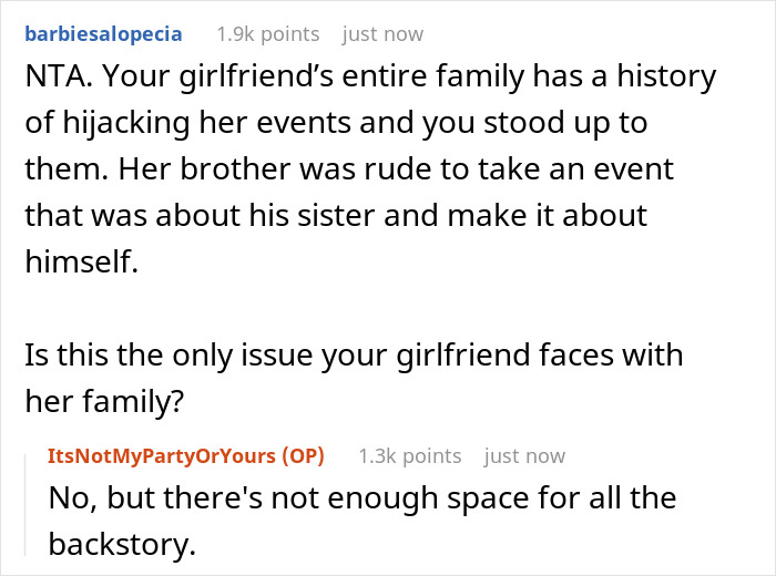 Man Attempts Proposing To Girlfriend During Sister’s Unrelated Party, Gets Told To Sit Down And Shut Up Man Attempts Proposing To Girlfriend During Sister’s Unrelated Party, Gets Told To Sit Down And Shut Up