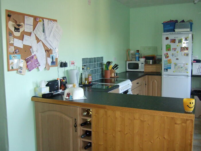 &ldquo;What&rsquo;s Something In [A Person&rsquo;s] Kitchen That Immediately Tells You They&rsquo;re A Good Cook?&rdquo;