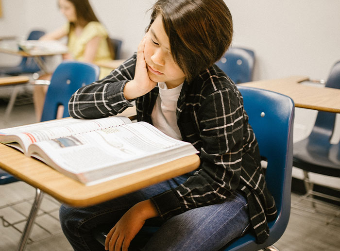 30 Adults Share The Worst Things Their Teachers Did That They Still Can&rsquo;t Get Over