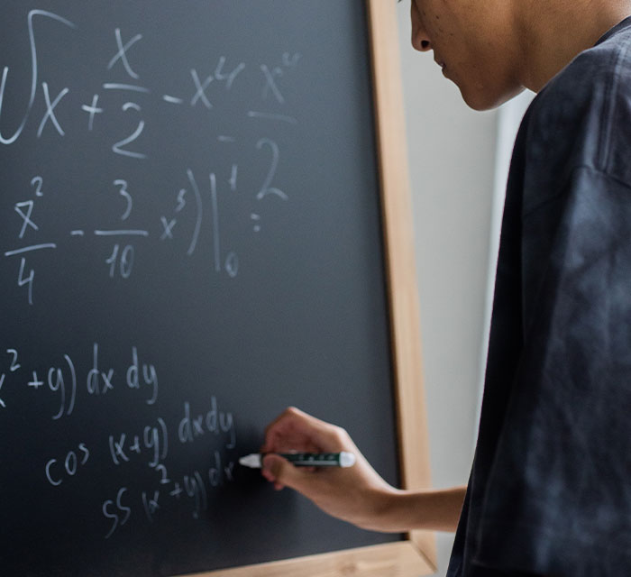 30 Adults Share The Worst Things Their Teachers Did That They Still Can&rsquo;t Get Over