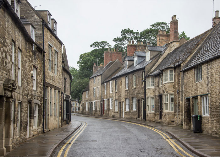 Woman Goes Viral With 50 ‘Socially Acceptable’ Things In The UK That Would Confuse Americans Woman Goes Viral With 50 ‘Socially Acceptable’ Things In The UK That Would Confuse Americans