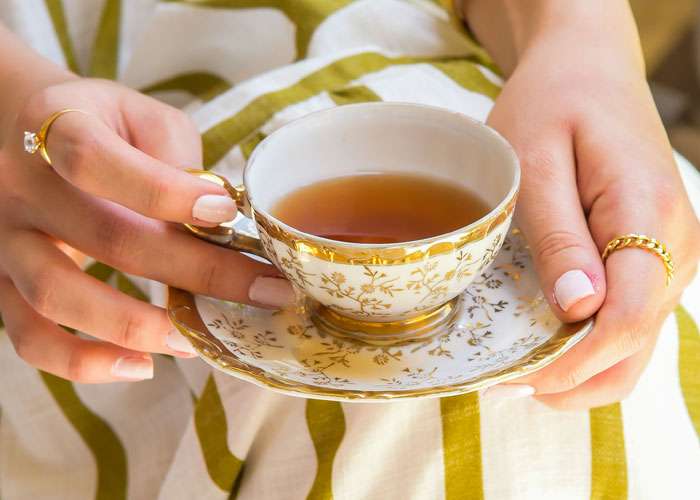 Woman Goes Viral With 50 ‘Socially Acceptable’ Things In The UK That Would Confuse Americans Woman Goes Viral With 50 ‘Socially Acceptable’ Things In The UK That Would Confuse Americans