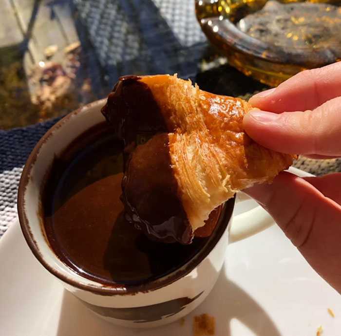 &ldquo;So Uncultured&rdquo;: Woman Shamed For Her Croissant &lsquo;Etiquette&rsquo; Until Her French BF Intervenes