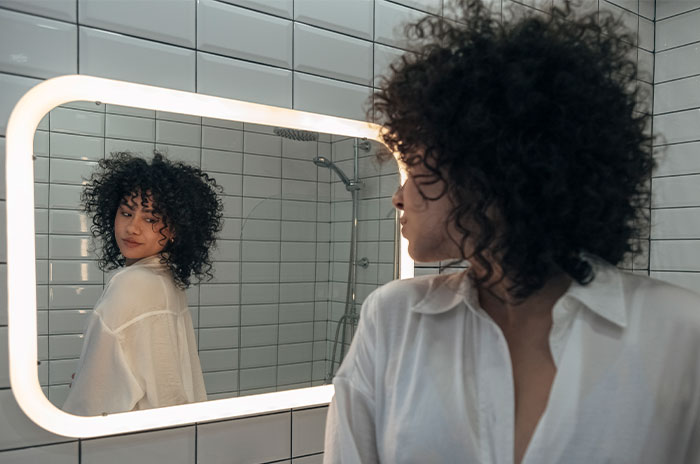 If You Think You Know What You Look Like Then You&rsquo;re Probably Wrong, Scientist Claims