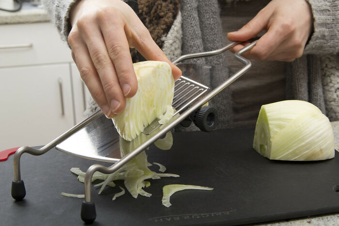 This Viral Thread Has People Pointing Out Things People Should Avoid Like The Plague (43 Answers) This Viral Thread Has People Pointing Out Things People Should Avoid Like The Plague (43 Answers)