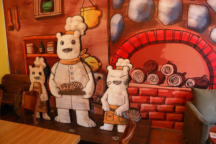 Woman Can’t Stand Niece “Helping” Her Out In Bakery, Family Drama Ensues Woman Can’t Stand Niece “Helping” Her Out In Bakery, Family Drama Ensues