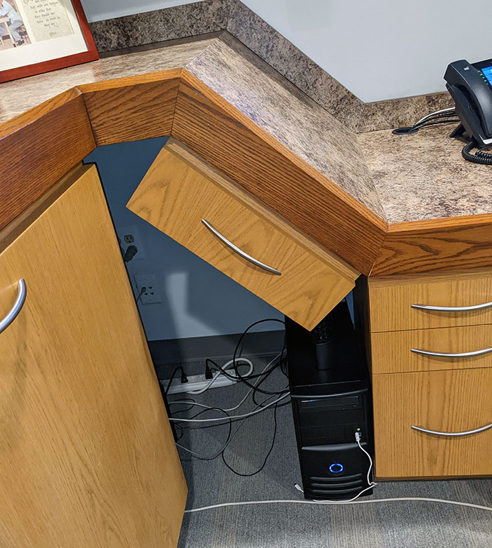 50 Times People Spotted Stupid Design Decisions In Public Places And Just Had To Share (New Pics) 50 Times People Spotted Stupid Design Decisions In Public Places And Just Had To Share (New Pics)