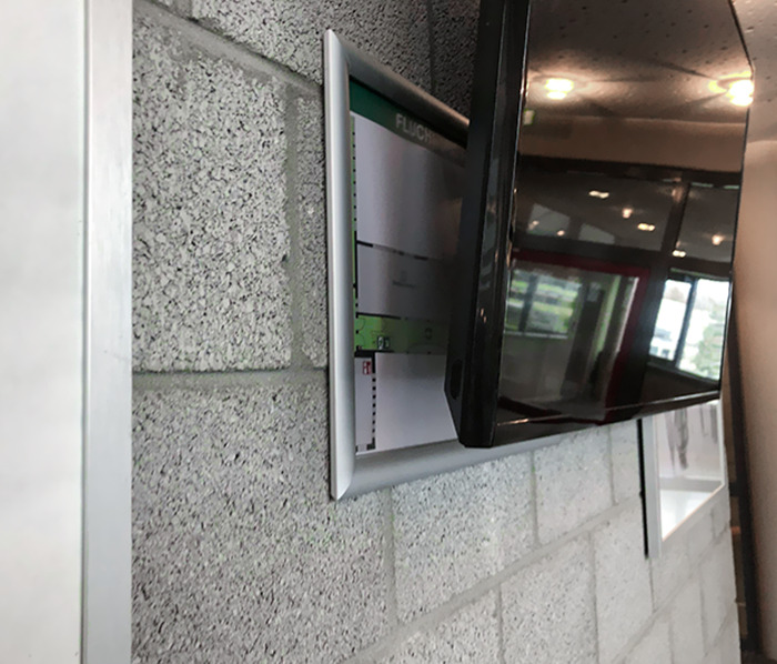 50 Times People Spotted Stupid Design Decisions In Public Places And Just Had To Share (New Pics) 50 Times People Spotted Stupid Design Decisions In Public Places And Just Had To Share (New Pics)