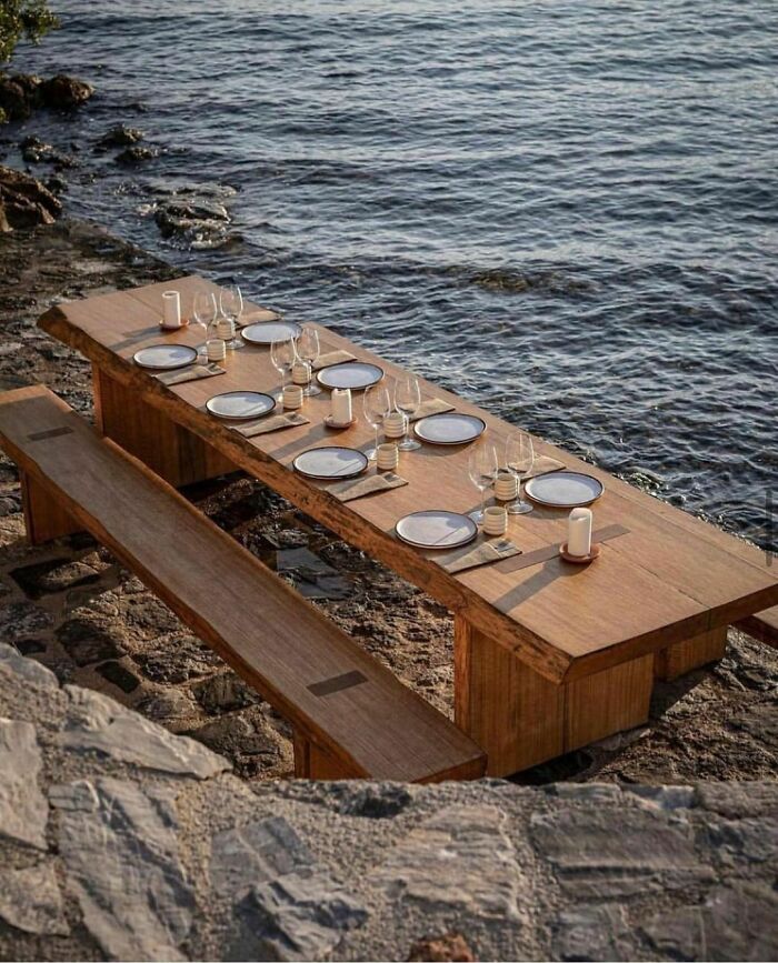 ‘Somewhere I Would Like To Live’: 30 Very Aesthetic Places And Homes Posted By This Page (New Pics)