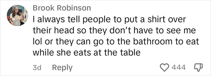 Karen Films Mom Breastfeeding At The Beach, She Finds The Video And Shames Her Right Back Karen Films Mom Breastfeeding At The Beach, She Finds The Video And Shames Her Right Back