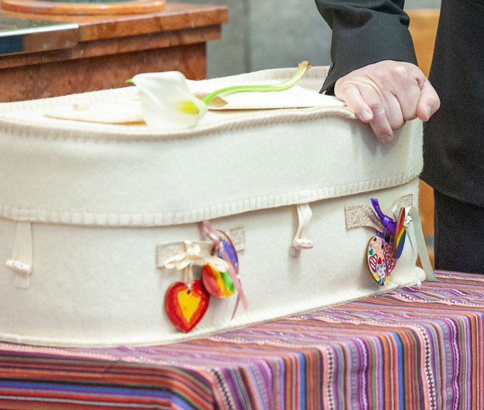 Bride Refuses To Reserve Seats For MIL’s Miscarried And Stillborn Children At Her Wedding Bride Refuses To Reserve Seats For MIL’s Miscarried And Stillborn Children At Her Wedding