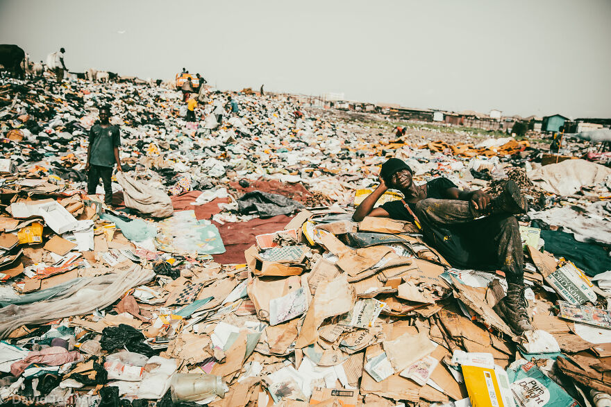 I Dedicated 12 Years Exploring Ghettos Around The World, And These 35 Pics Tell The Tale I Dedicated 12 Years Exploring Ghettos Around The World, And These 35 Pics Tell The Tale