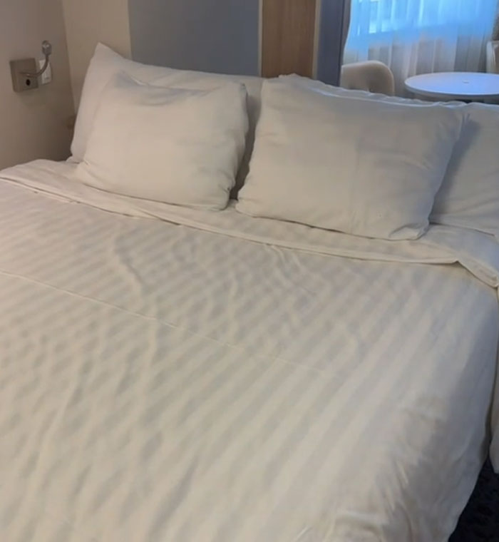 Woman Who Lives On Cruise Ships For $0 Speaks Out About Drawbacks And Perks Woman Who Lives On Cruise Ships For $0 Speaks Out About Drawbacks And Perks