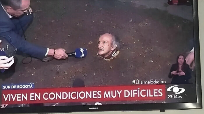 30 Pics That Raise More Questions Than Answers, Posted By “Images That Need More Context” 30 Pics That Raise More Questions Than Answers, Posted By “Images That Need More Context”