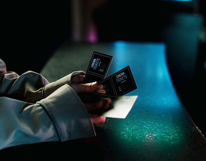 Mom Feels Entitled To Guy’s Seats So She Can Watch ‘Barbie’ With Her Daughter, He Refuses To Move Mom Feels Entitled To Guy’s Seats So She Can Watch ‘Barbie’ With Her Daughter, He Refuses To Move