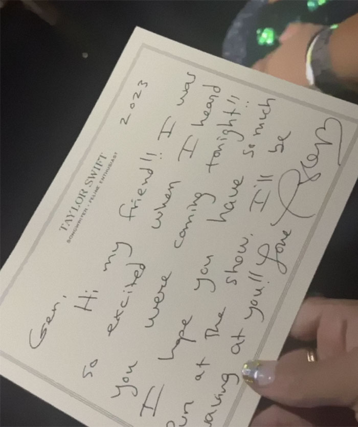 “That’s What Makes Her So Amazing”: Taylor Swift’s Seriously Nerdy Letterhead Is Going Viral “That’s What Makes Her So Amazing”: Taylor Swift’s Seriously Nerdy Letterhead Is Going Viral