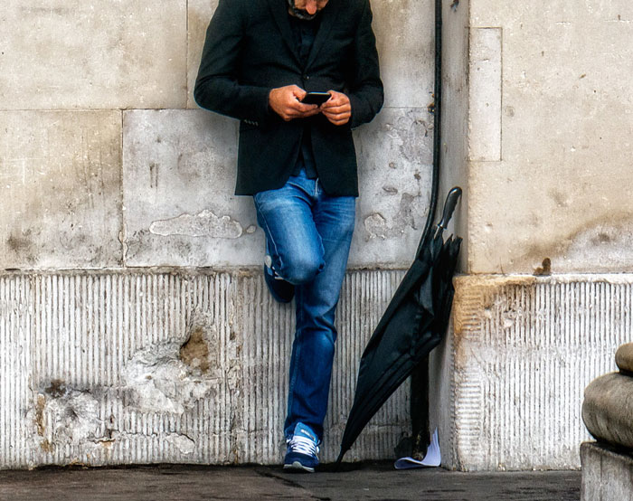 30 Years Of Friendship Starts To Crumble After Man Tells Off A Friend Who “Couldn’t Wait” 30 Years Of Friendship Starts To Crumble After Man Tells Off A Friend Who “Couldn’t Wait”