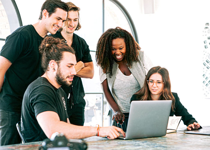 Jerk Boss Denies Teen A Day Off After Her Best Friend Died, So She Maliciously Complies Jerk Boss Denies Teen A Day Off After Her Best Friend Died, So She Maliciously Complies