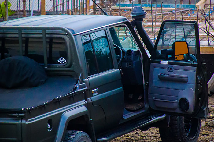 30 Behaviors That People Think Scream &#8220;I Make Poor Financial Choices&#8221;