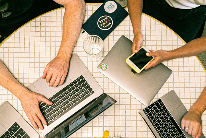 30 Behaviors That People Think Scream &#8220;I Make Poor Financial Choices&#8221;