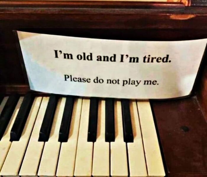 30 Hilariously Useless, Unsuccessful And/Or Unpopular Signs (New Pics)