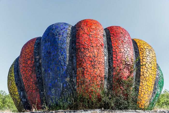 30 Most Bizarre-Looking Bus Stops Captured By Christopher Herwig (New Pics) 30 Most Bizarre-Looking Bus Stops Captured By Christopher Herwig (New Pics)