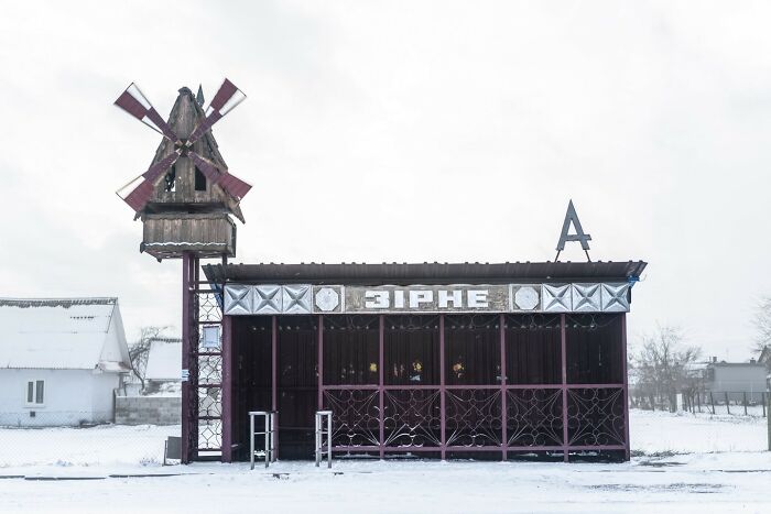 30 Most Bizarre-Looking Bus Stops Captured By Christopher Herwig (New Pics) 30 Most Bizarre-Looking Bus Stops Captured By Christopher Herwig (New Pics)