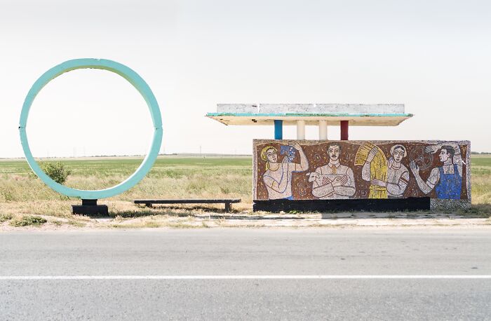 30 Most Bizarre-Looking Bus Stops Captured By Christopher Herwig (New Pics) 30 Most Bizarre-Looking Bus Stops Captured By Christopher Herwig (New Pics)