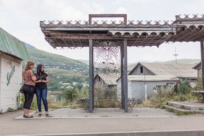 30 Most Bizarre-Looking Bus Stops Captured By Christopher Herwig (New Pics) 30 Most Bizarre-Looking Bus Stops Captured By Christopher Herwig (New Pics)